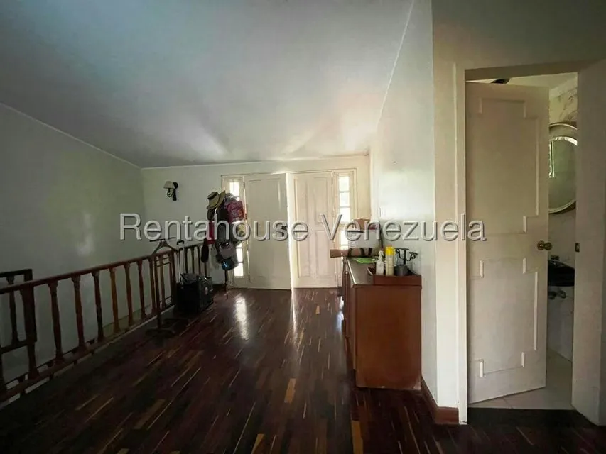Casa (Duplex) en Venta en Los Guayabitos, Distrito Metropolitano - 22