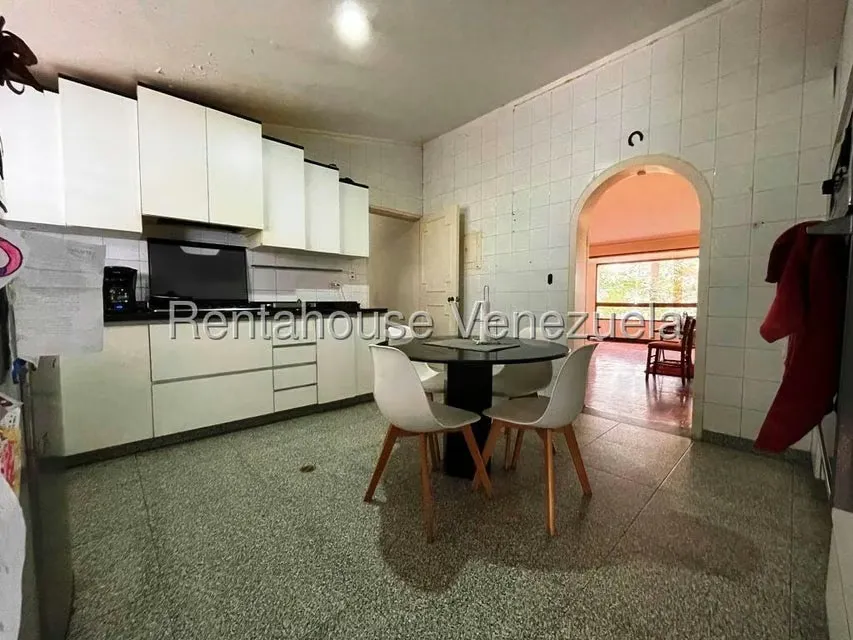 Casa (Duplex) en Venta en Los Guayabitos, Distrito Metropolitano - 36