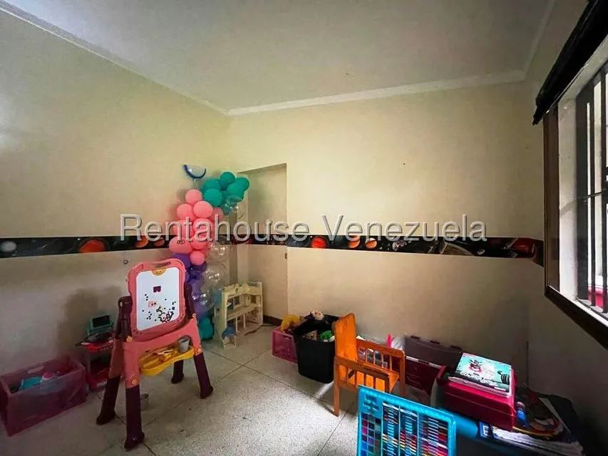 Casa (Duplex) en Venta en Los Guayabitos, Distrito Metropolitano - 54