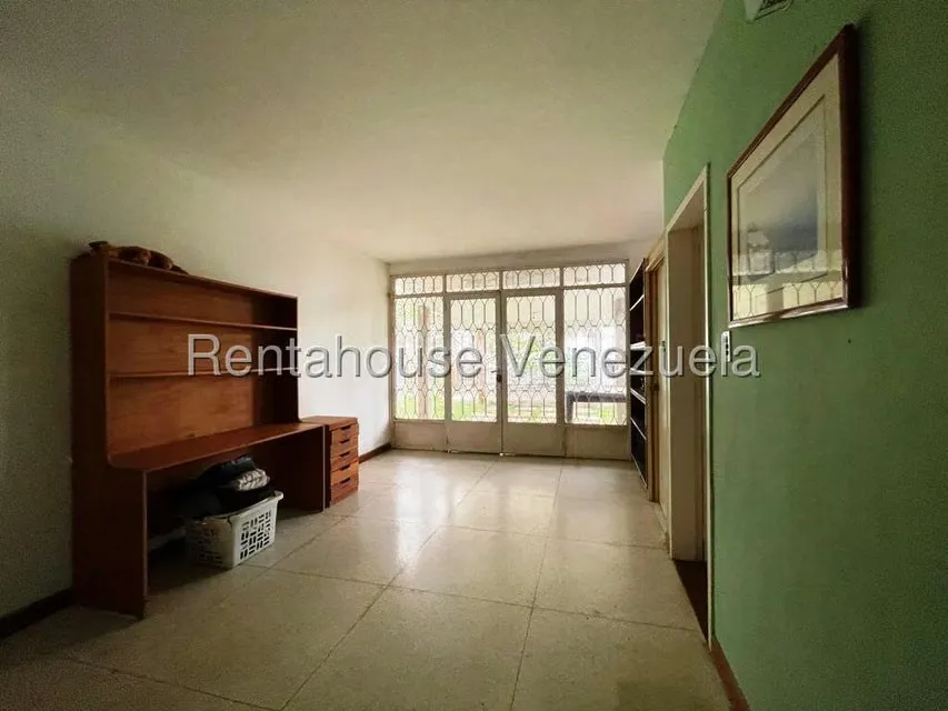 Casa (Duplex) en Venta en Los Guayabitos, Distrito Metropolitano - 64