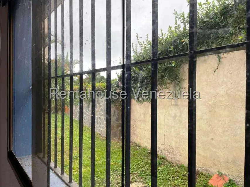 Casa (Duplex) en Venta en Los Guayabitos, Distrito Metropolitano - 71