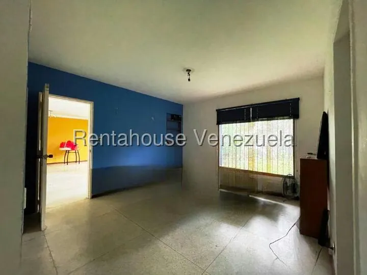 Casa (Duplex) en Venta en Los Guayabitos, Distrito Metropolitano - 75