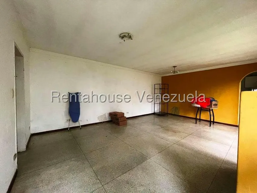 Casa (Duplex) en Venta en Los Guayabitos, Distrito Metropolitano - 81