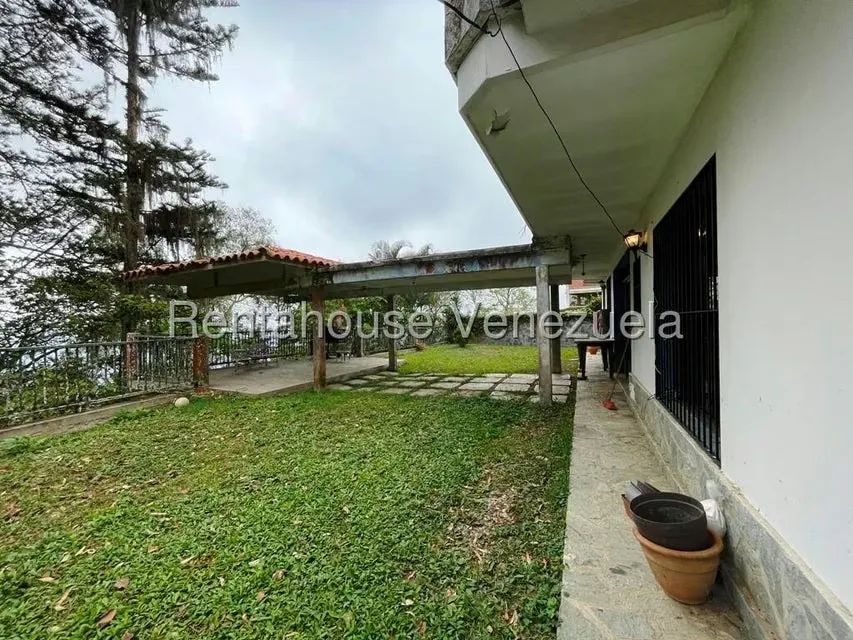 Casa (Duplex) en Venta en Los Guayabitos, Distrito Metropolitano - 89