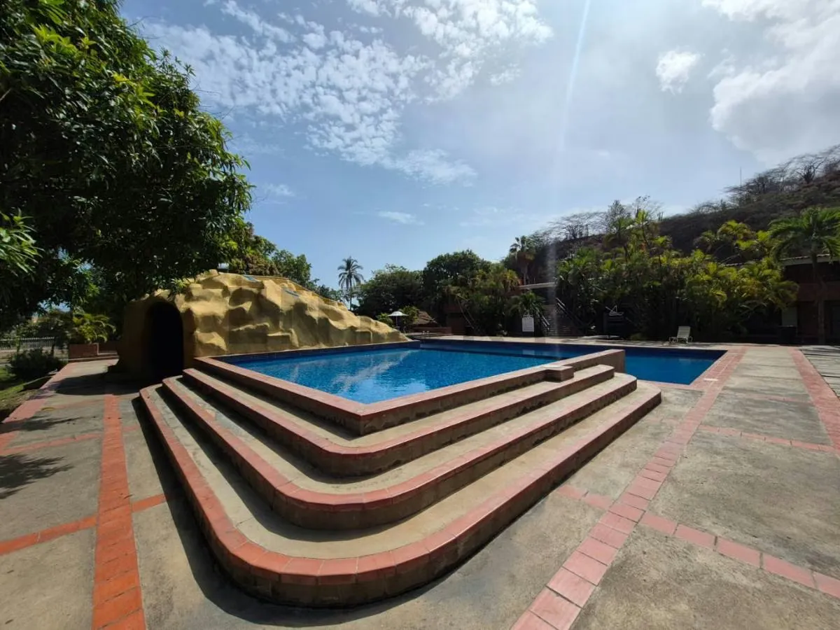 Century 21 ofrece en Alquiler este Apartamento Vacacional en Puerto Bahia