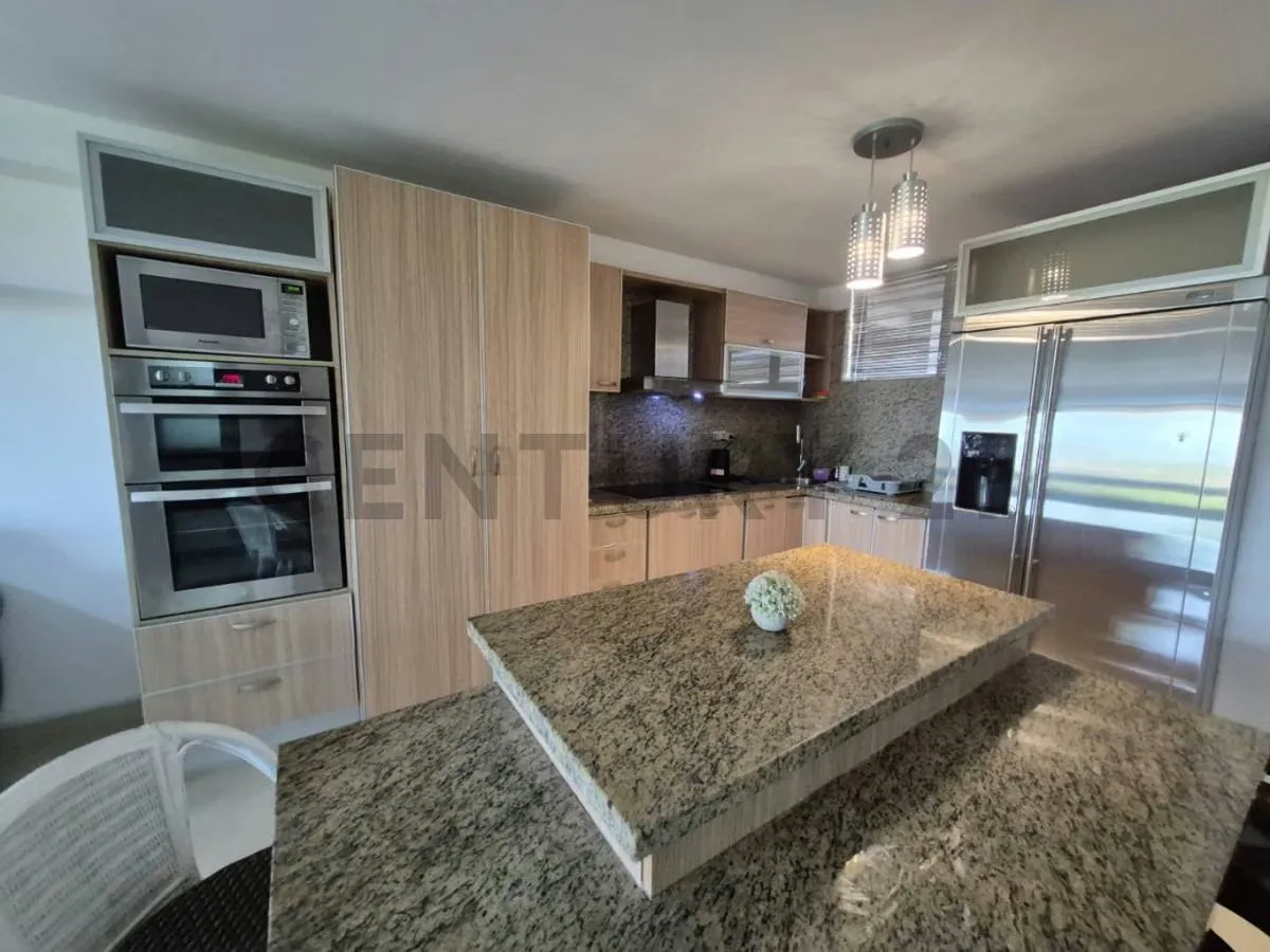 Century 21 ofrece en Alquiler este Apartamento Vacacional en Puerto Bahia - 5