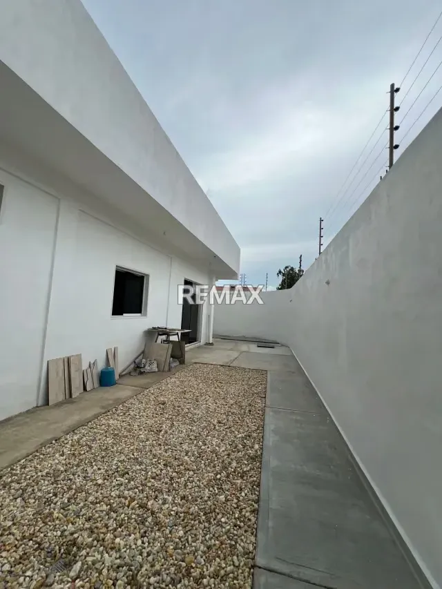 SE VENDE CASA A ESTRENAR EN TRIGAL NORT DE ESQUINA - 4