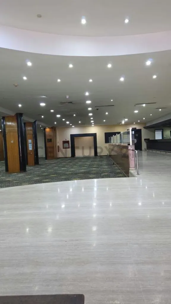 Local comercial de alto impacto en Porlamar de 1.472 m² - 3