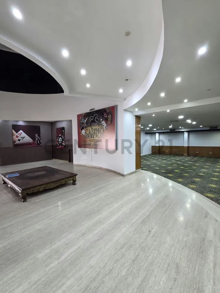Local comercial de alto impacto en Porlamar de 1.472 m² - 5