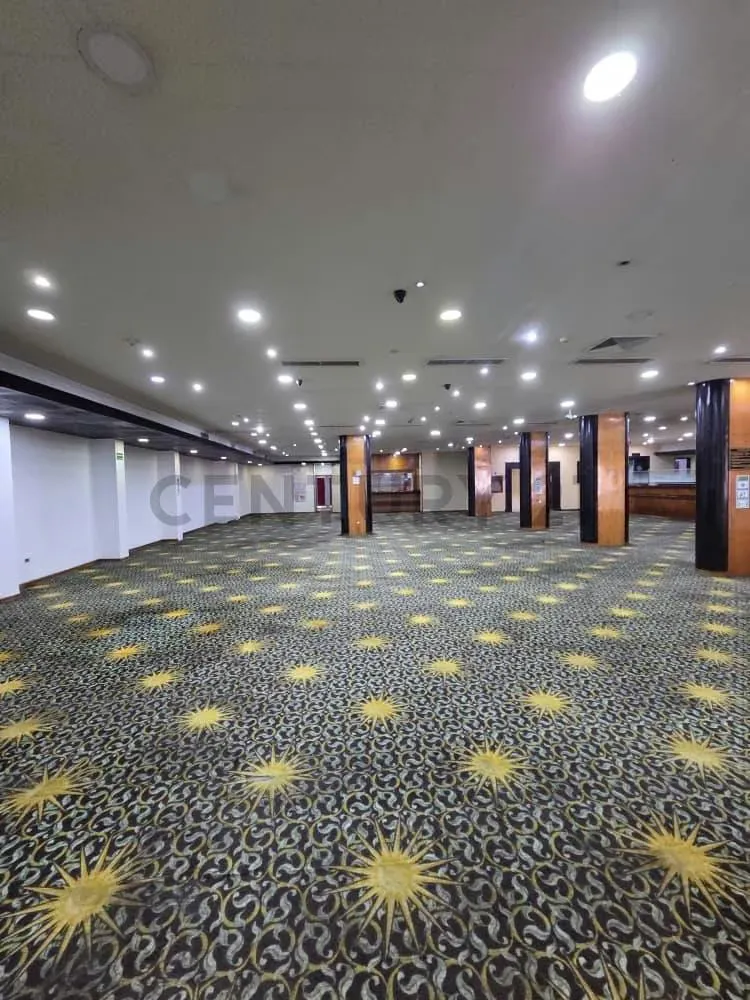 Local comercial de alto impacto en Porlamar de 1.472 m² - 8
