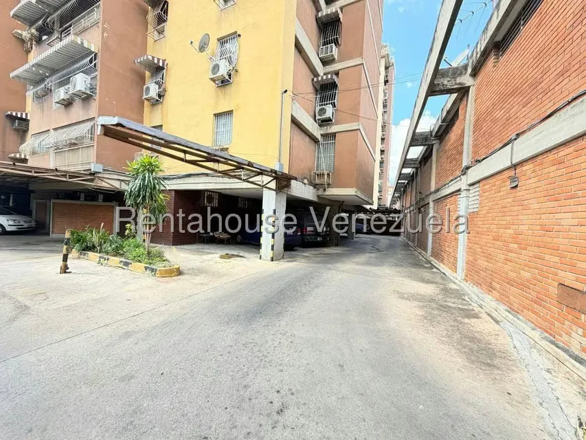 Apartamento (1 Nivel) en Venta en Urbanizacion El Centro, Aragua - 42