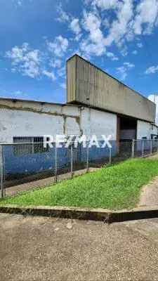SE VENDE GALPÓN EN AV. BELLA VISTA, SECTOR SAN VICENTE.