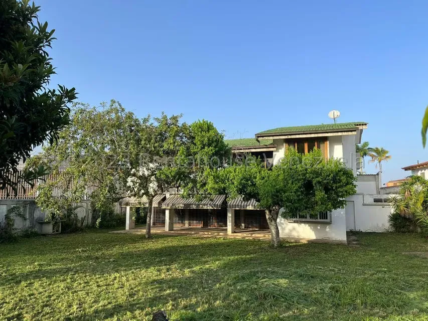 Casa (1 Nivel) en Venta en Colinas del Tamanaco, Distrito Metropolitano - 11