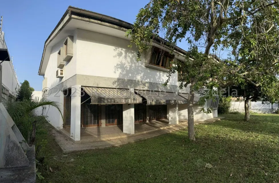 Casa (1 Nivel) en Venta en Colinas del Tamanaco, Distrito Metropolitano - 3