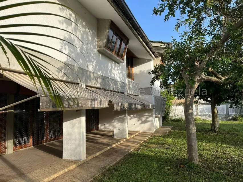 Casa (1 Nivel) en Venta en Colinas del Tamanaco, Distrito Metropolitano - 4