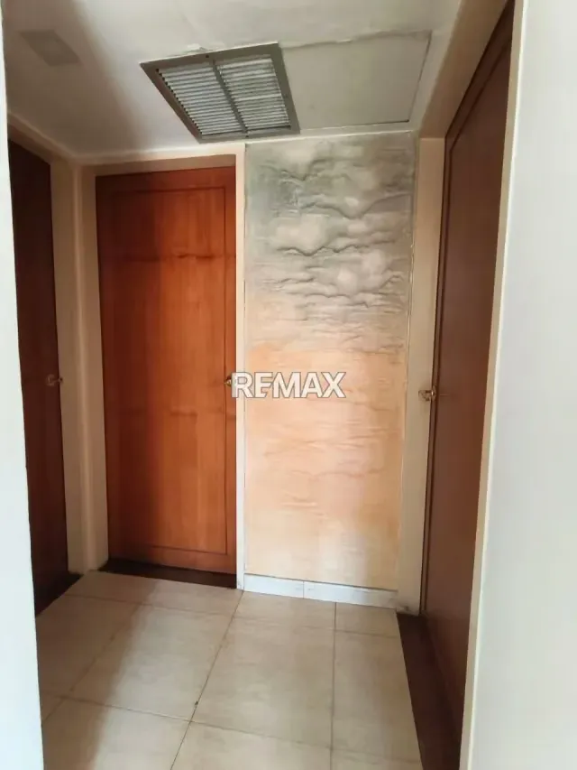 EN ALQUILER EXCLUSIVO APARTAMENTO EN URBANIZACION LA SOLEDAD - 4