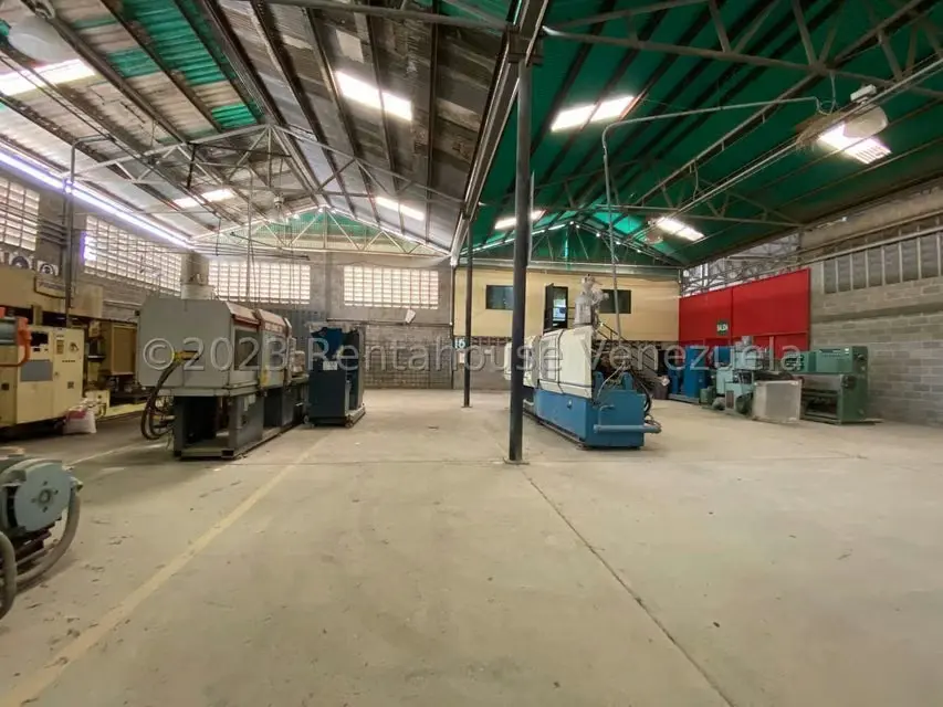 Local Comercial en Venta en Zona Industrial 2, Lara - 25