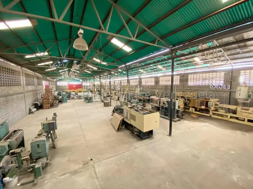 Local Comercial en Venta en Zona Industrial 2, Lara - 32