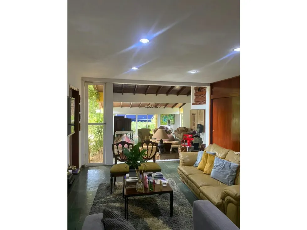 Vendo casa 640m2 6h/6b/5p Los Geranios 8262 - 5