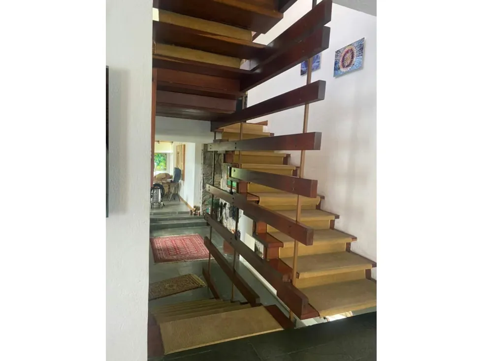 Vendo casa 640m2 6h/6b/5p Los Geranios 8262 - 8