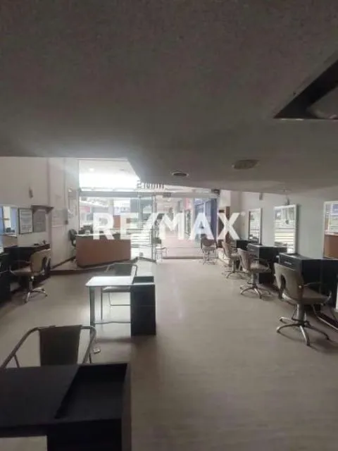 Se Alquila Local Comercial en CC Galerias El Paraiso - 3