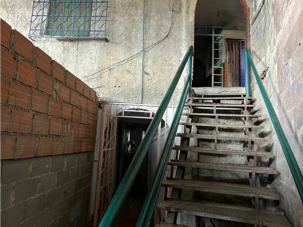 VENTA DE CASA COMERCIAL O DEPOSITO EN LA YAGUARA - 3