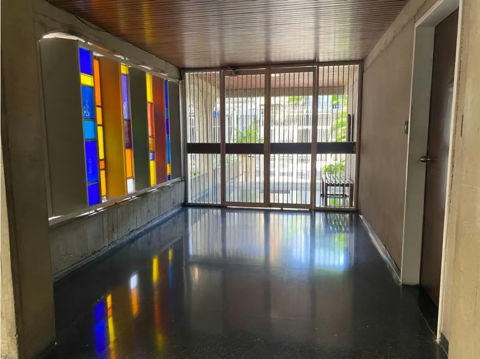 Se vende edificio 1650m2 Las Mercedes 8794 - 3