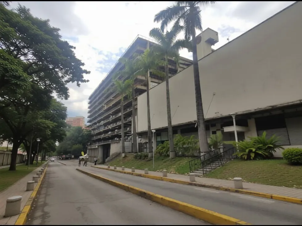 Se Alquila excelente Local Comercial de 1000 M2 en los Chaguaramos - 12