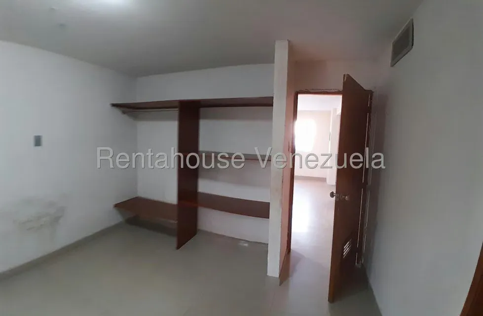 Apartamento (1 Nivel) en Alquiler en La Limpia, Zulia - 7