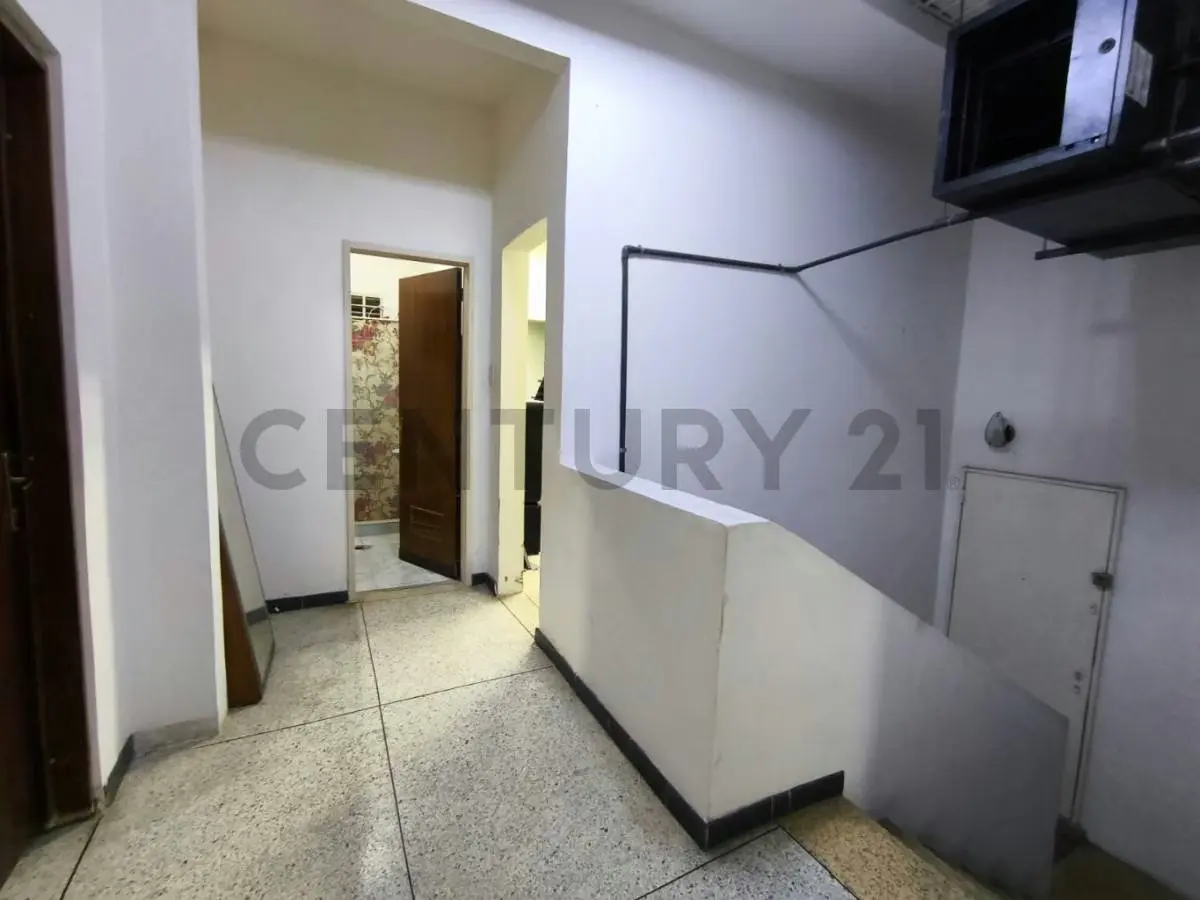 Casa de tres niveles de 700 m² con montacargas para oficinas o industria - 5