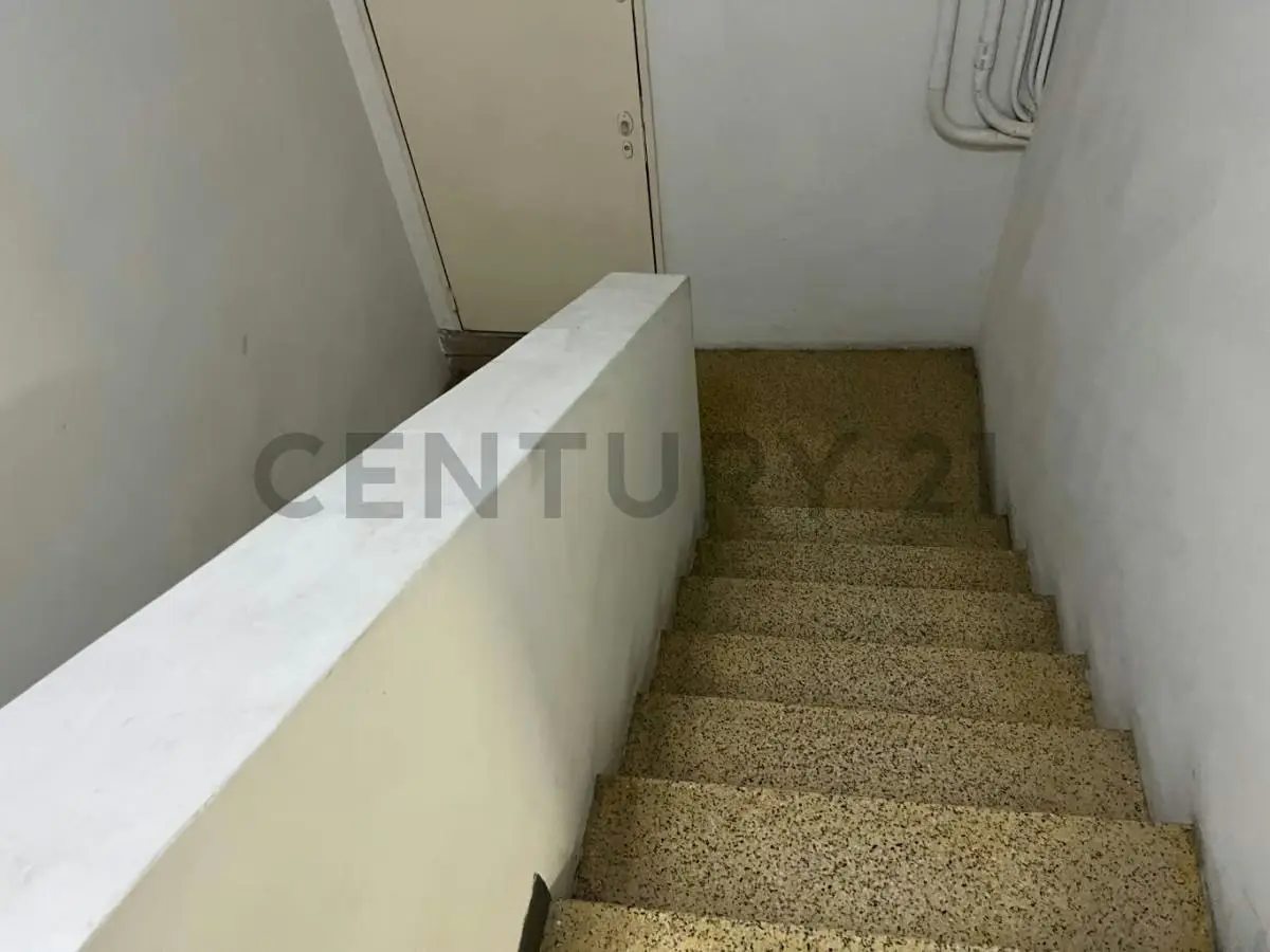 Casa de tres niveles de 700 m² con montacargas para oficinas o industria - 6