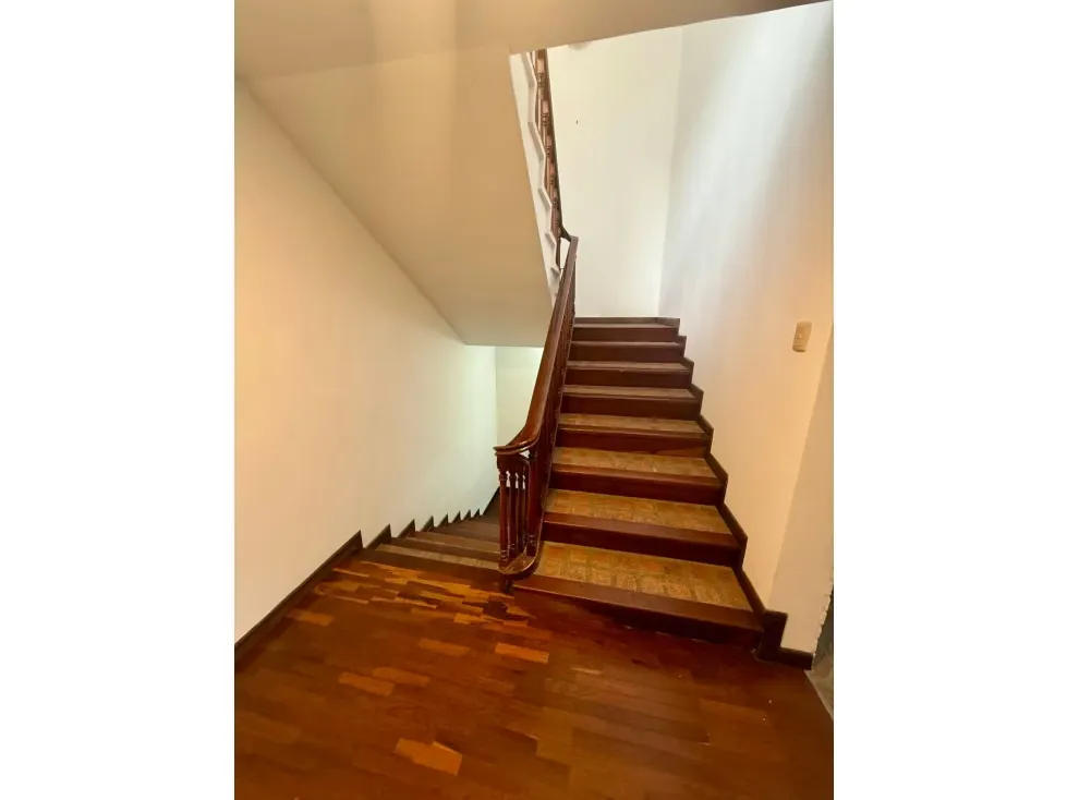Se vende casa c/ piscina 587m2 Valle Arriba 4842 - 18