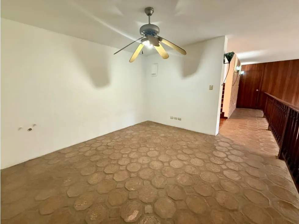 Se vende casa c/ piscina 587m2 Valle Arriba 4842 - 21