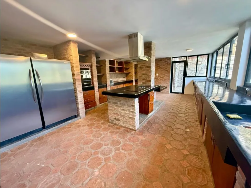 Se vende casa c/ piscina 587m2 Valle Arriba 4842 - 35