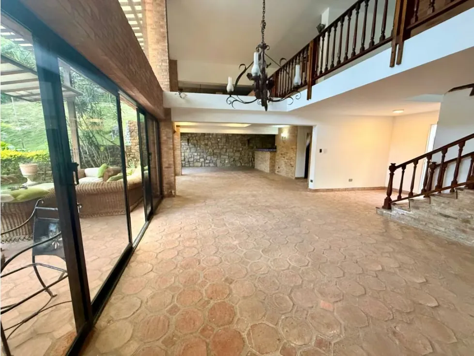 Se vende casa c/ piscina 587m2 Valle Arriba 4842 - 37