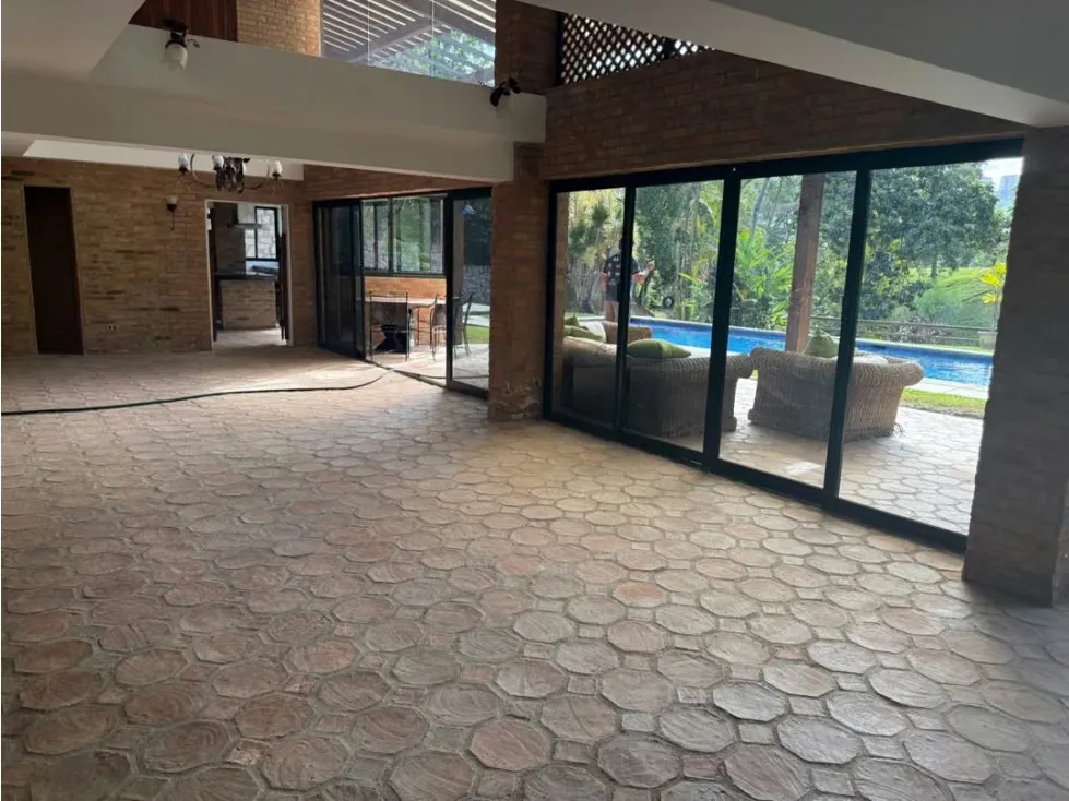 Se vende casa c/ piscina 587m2 Valle Arriba 4842 - 41