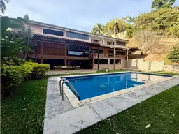 Vista 44