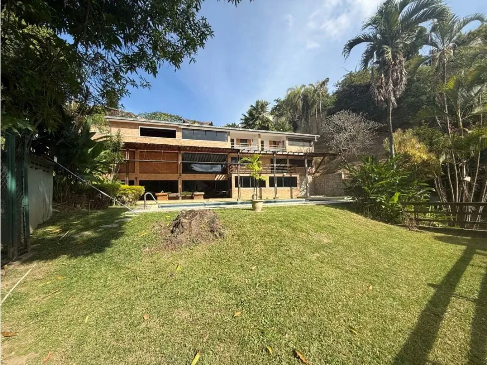 Se vende casa c/ piscina 587m2 Valle Arriba 4842 - 46