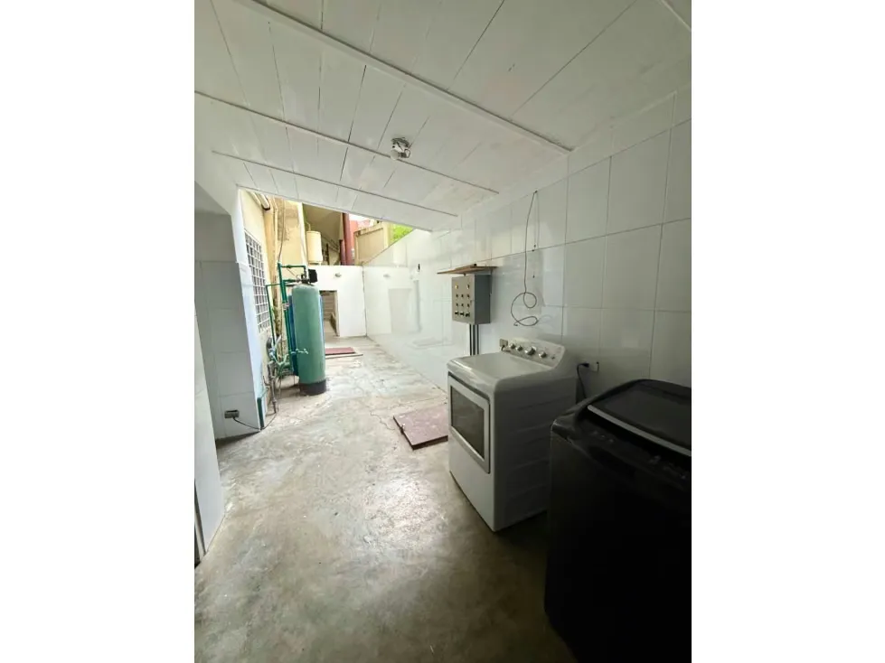 Se vende casa c/ piscina 587m2 Valle Arriba 4842 - 49