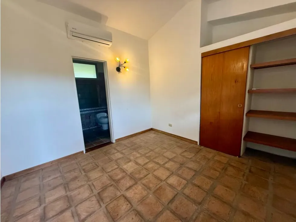Se vende casa c/ piscina 587m2 Valle Arriba 4842 - 7