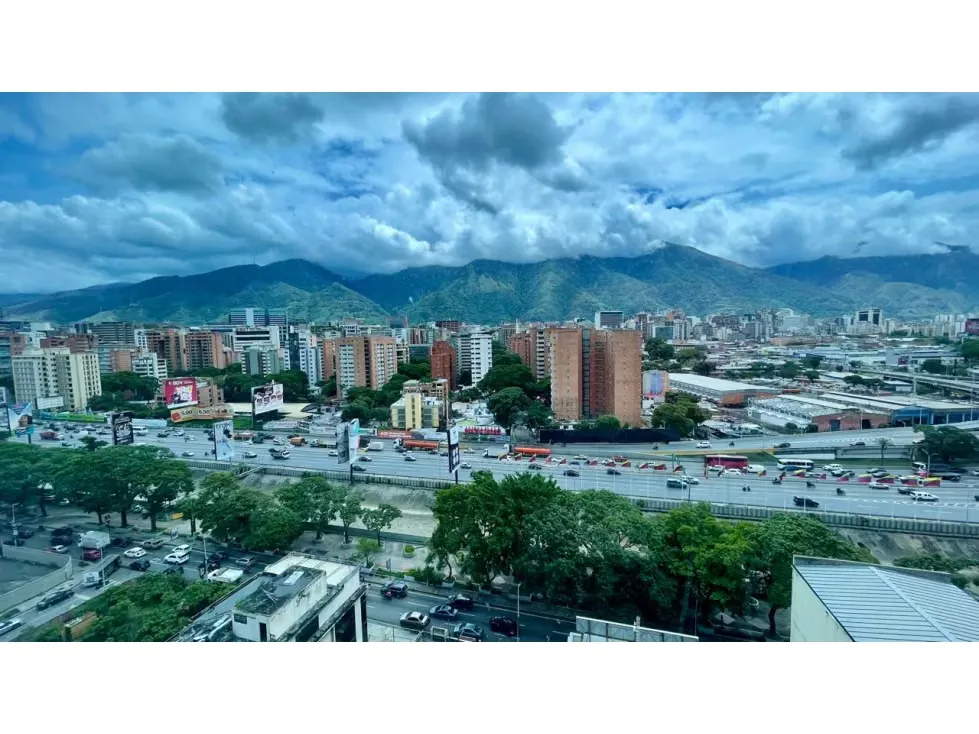Se Vende Oficina Torre Madrid Las Mercedes 50m2