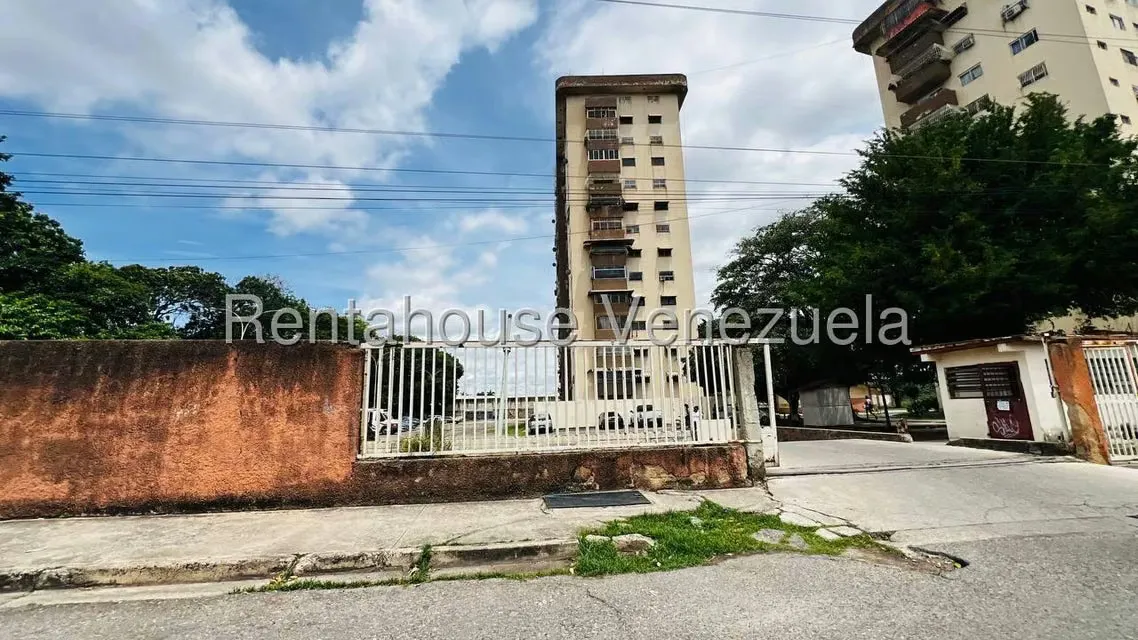 Apartamento (1 Nivel) en Venta en Centro, Aragua - 24