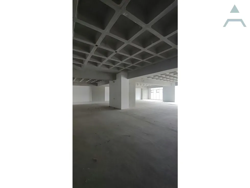 Se alquila Oficina 315m² Las Mercedes - 3