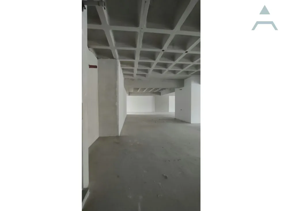 Se alquila Oficina 315m² Las Mercedes - 4