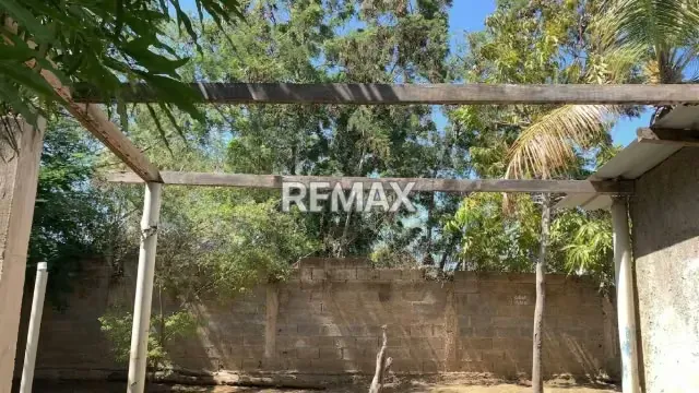 Casa en obra gris con amplio terreno en venta - Municipio Garcia, San Antonio Sur. - 12