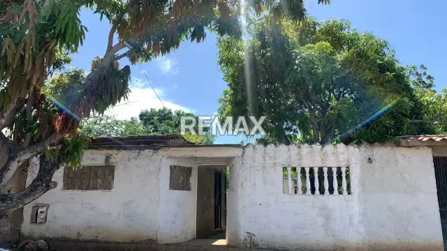 Casa en obra gris con amplio terreno en venta - Municipio Garcia, San Antonio Sur. - 2