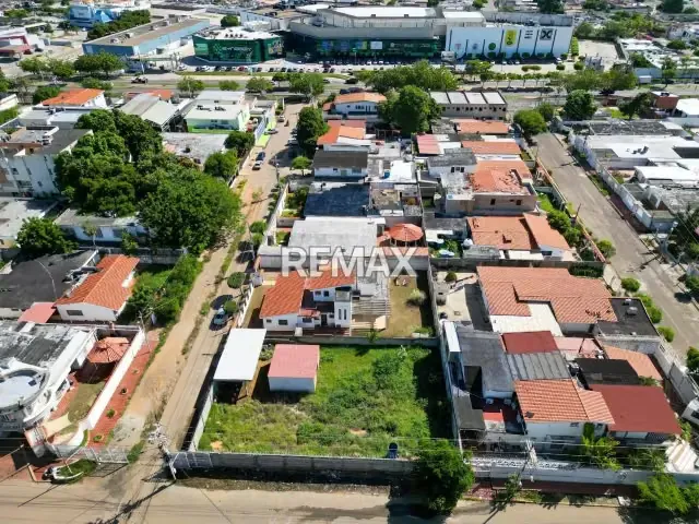 SE VENDE TERRENO EN LA CALIFORNIA - 4
