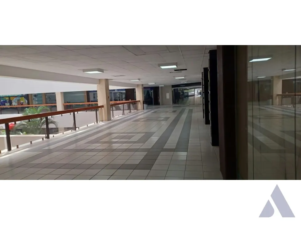Alquilo local 55m2 C.C. Concresa Prados del Este 1312 - 3