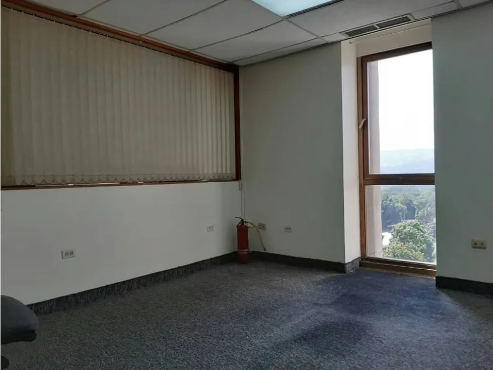 Se alquila oficina 100m2 Altamira 7369 - 3