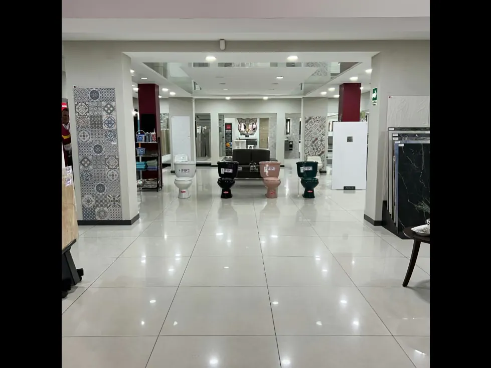 LOCAL COMERCIAL EN VENTA 2.259 M2- URB EL BOSQUE